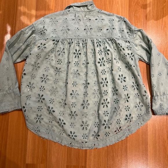 We The Free Light Green Eyelet Button Down Shirt Size XS-S/TP - Picture 9 of 12